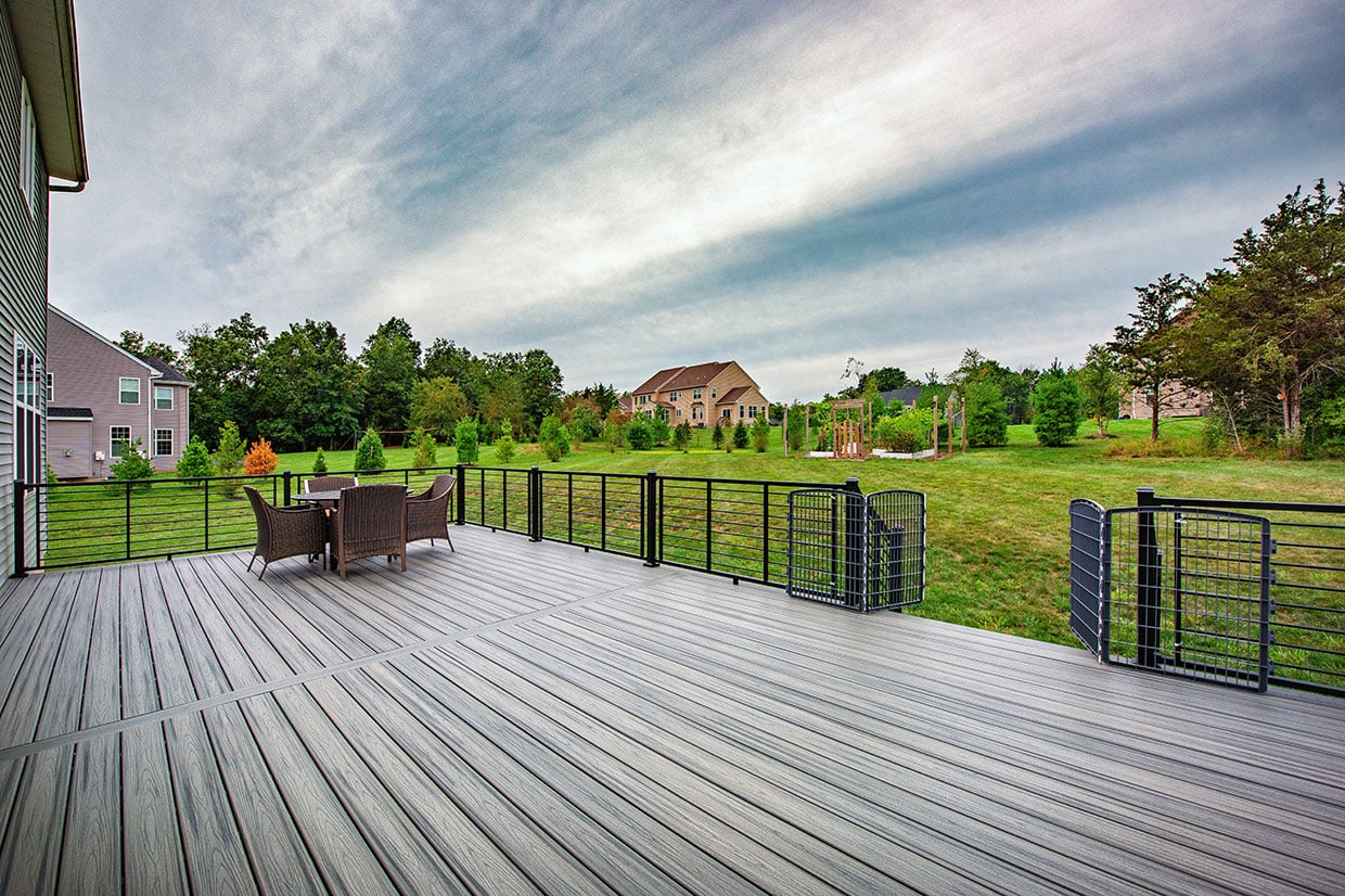 Clide Hill New Contemporary Deck