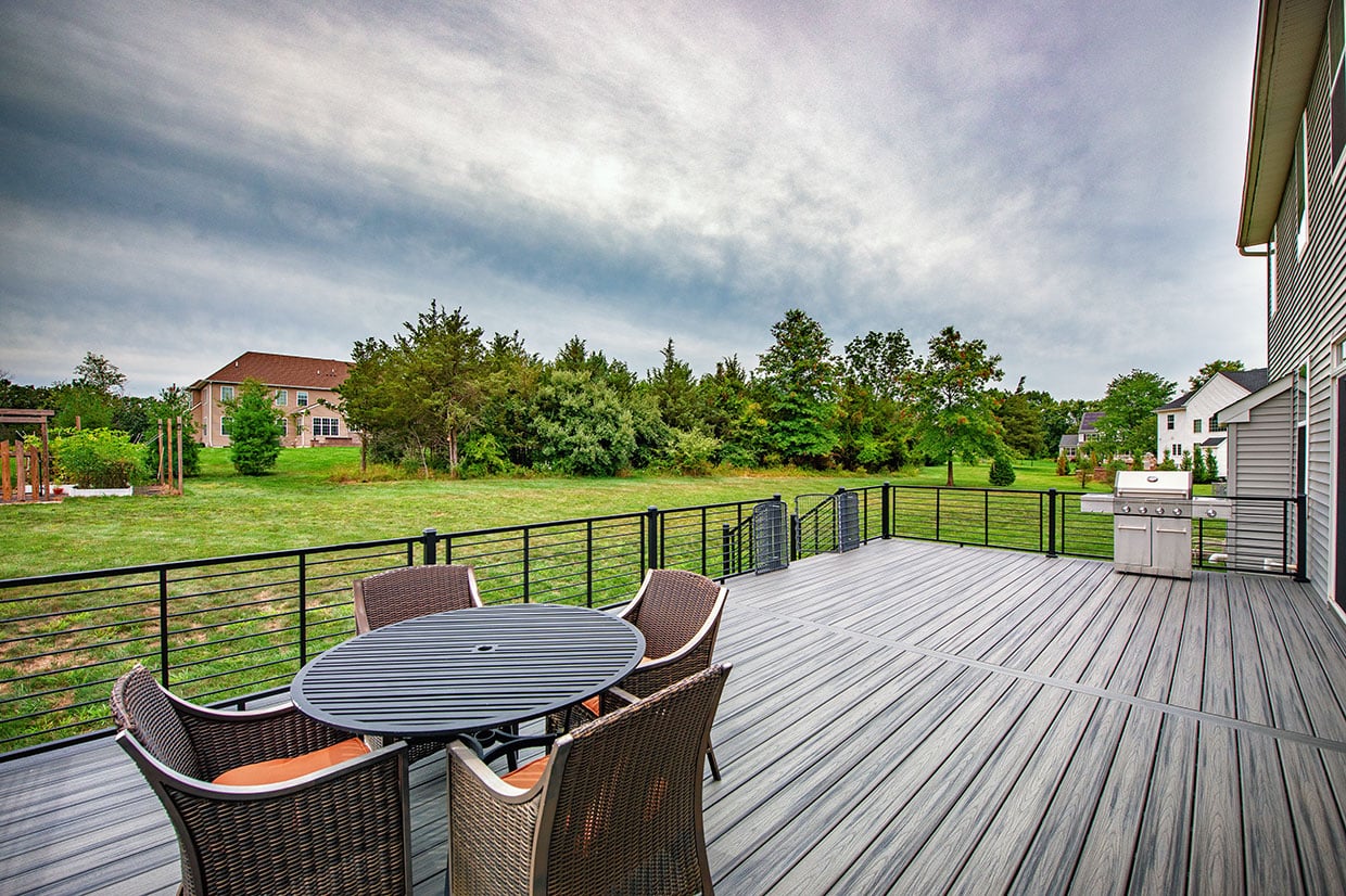 Clide Hill New Contemporary Deck