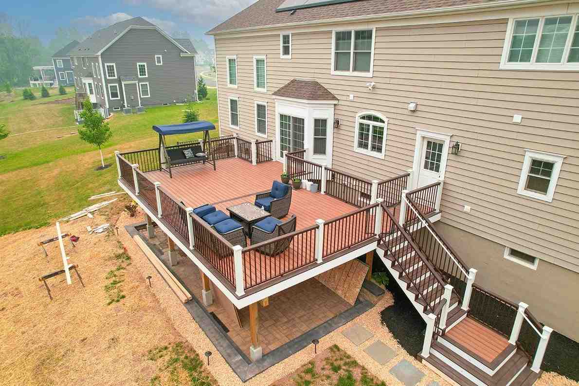 Raised Composite Deck with Aluminum Railings