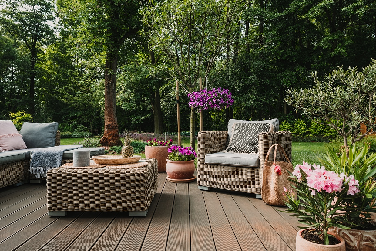 How To Prepare Your Deck For Different Seasons